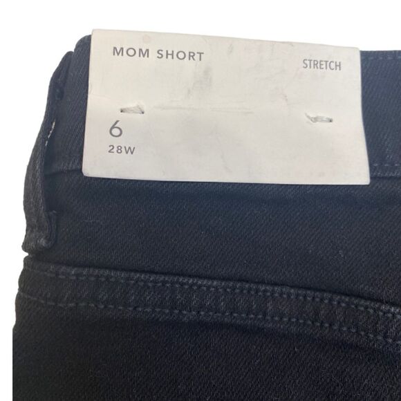 American Eagle Black Distressed Mom Jean Shorts Size 6 or W28 NWT - Picture 4 of 8